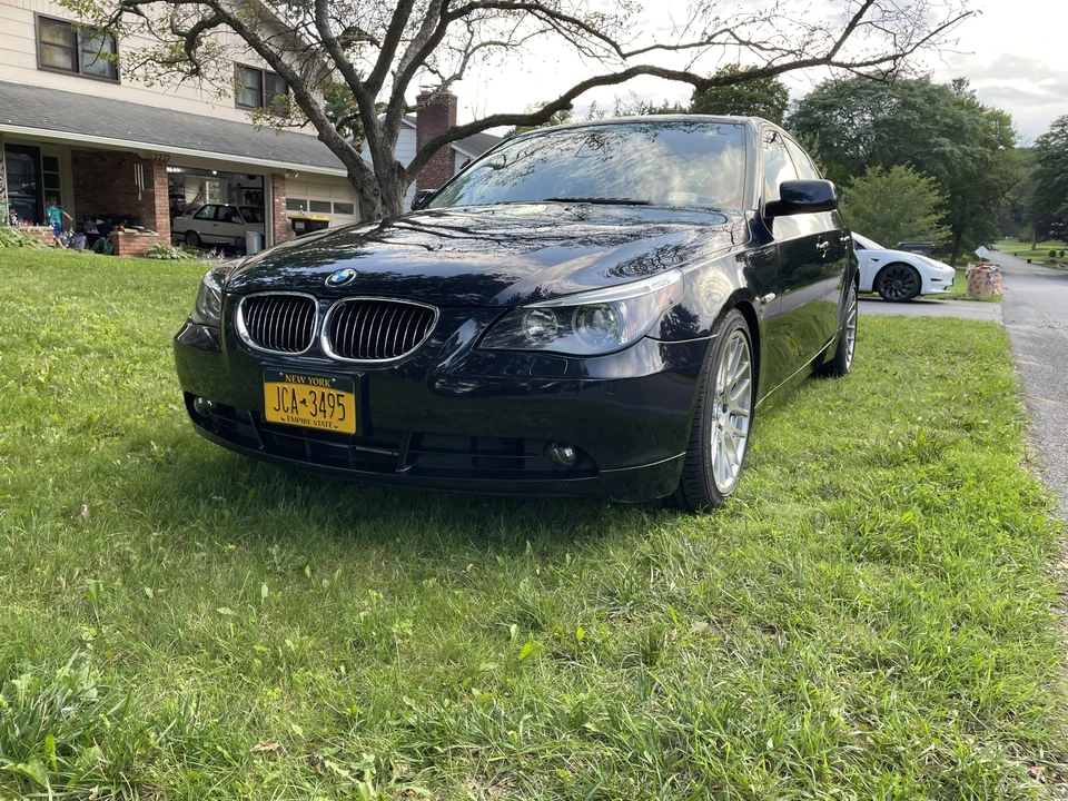 2007 BMW E60 545i & 550i Sedan - Image 7 of 31