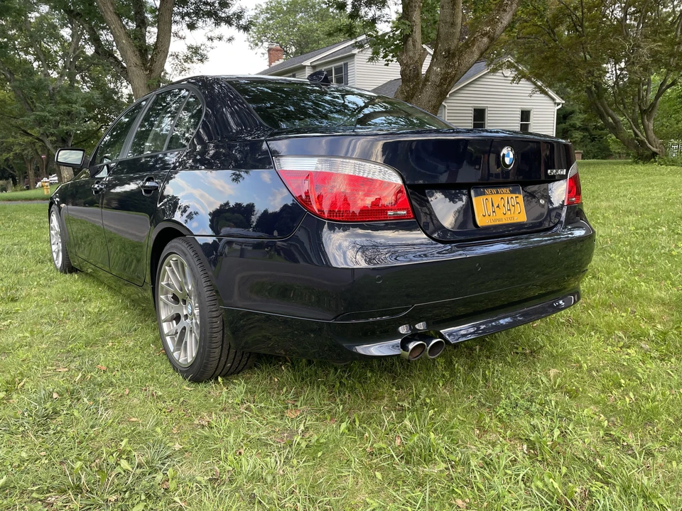 2007 BMW E60 545i & 550i Sedan - Image 20 of 31