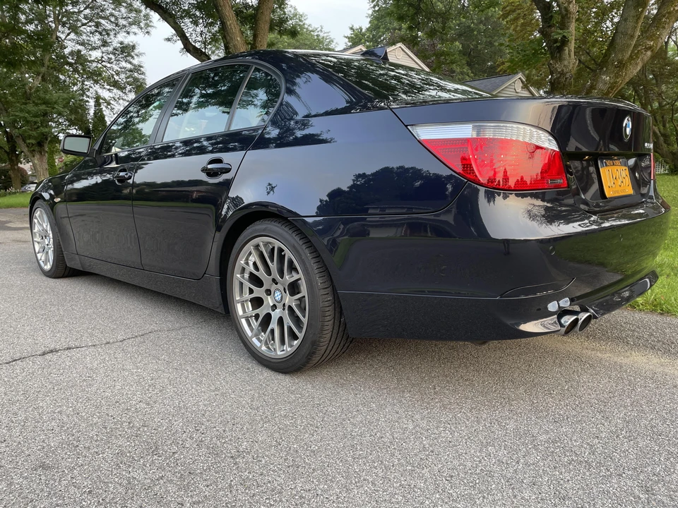 2007 BMW E60 545i & 550i Sedan - Image 18 of 31