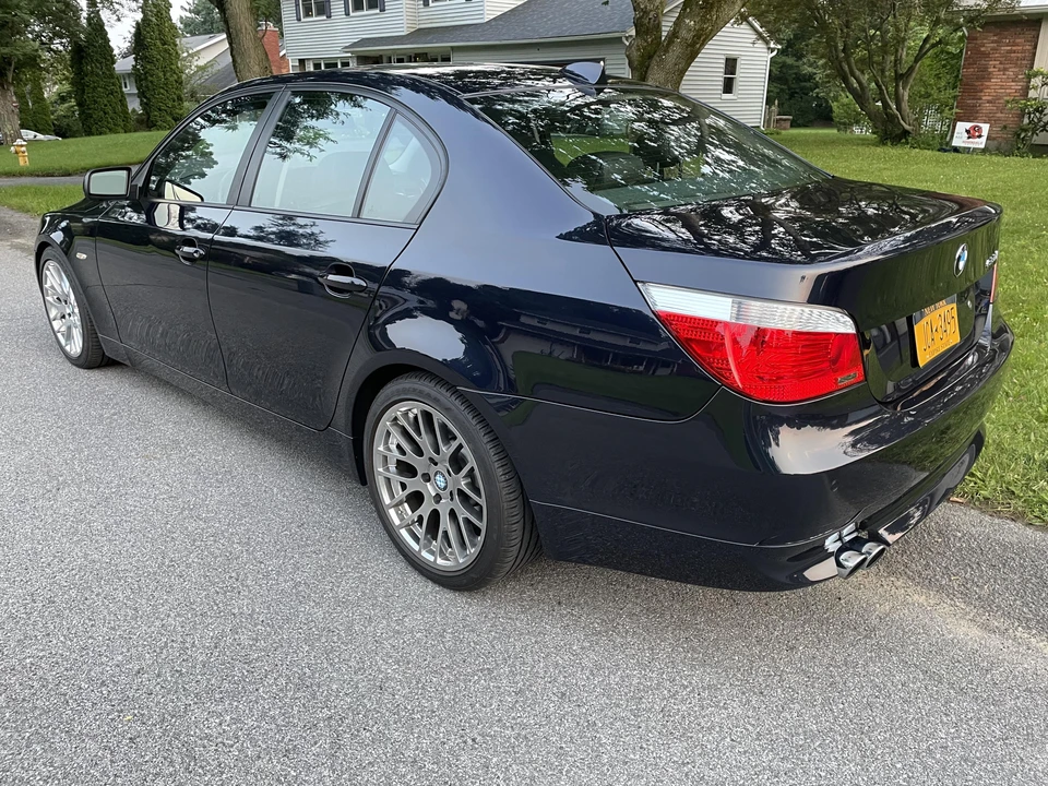 2007 BMW E60 545i & 550i Sedan - Image 19 of 31