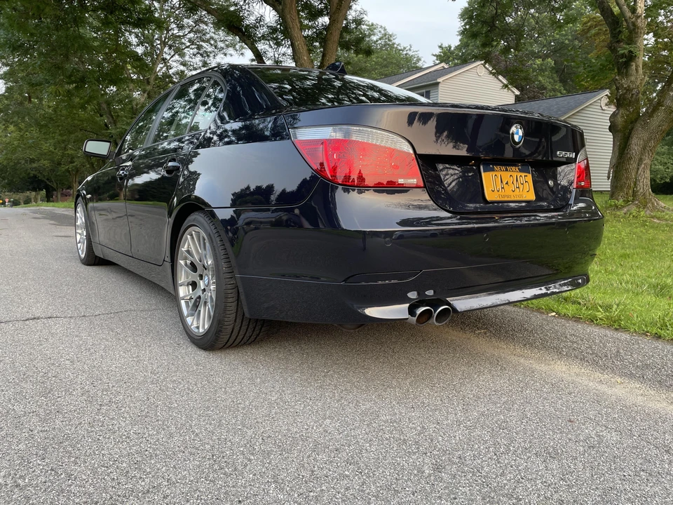 2007 BMW E60 545i & 550i Sedan - Image 22 of 31