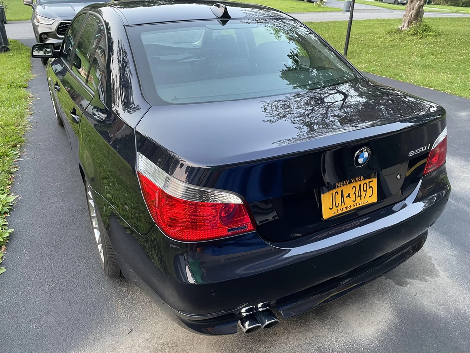 2007 BMW E60 545i & 550i Sedan - Image 23 of 31