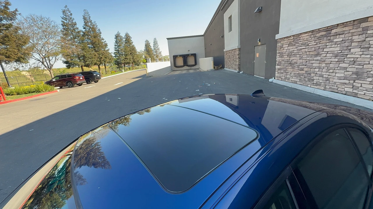 2007 BMW E60 545i & 550i Sedan - Image 19 of 31