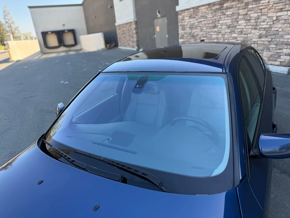 2007 BMW E60 545i & 550i Sedan - Image 16 of 31