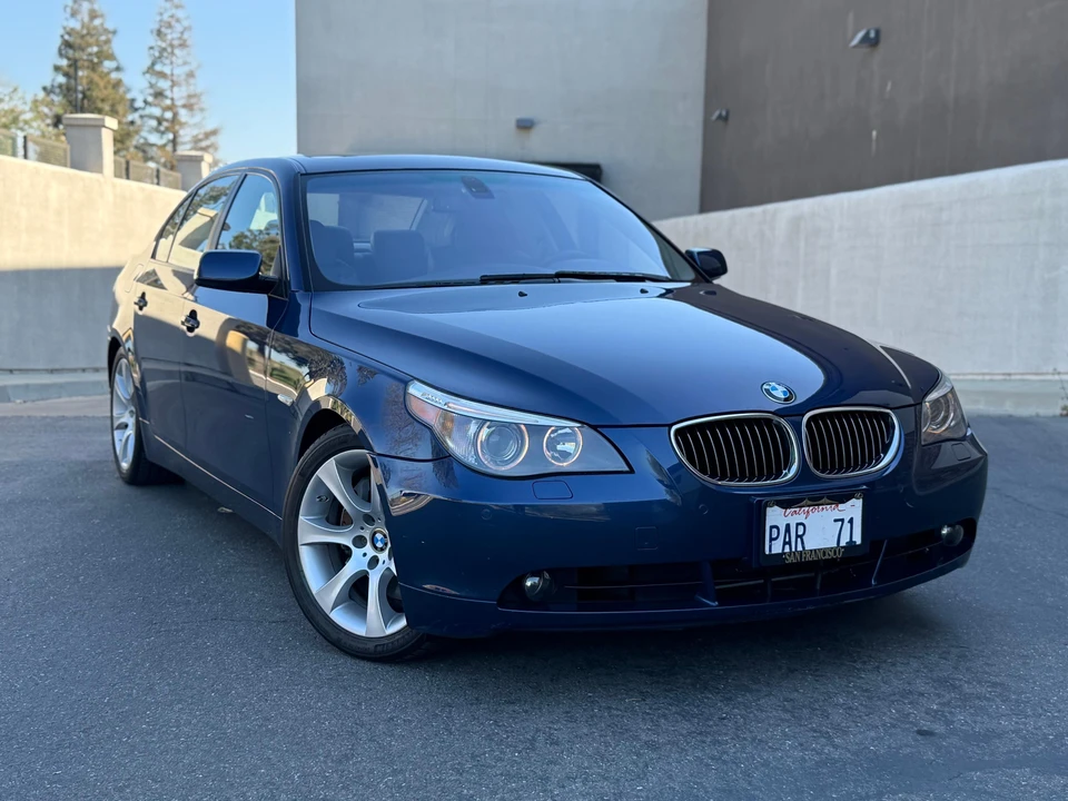 2007 BMW E60 545i & 550i Sedan - Image 10 of 31