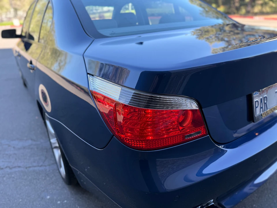 2007 BMW E60 545i & 550i Sedan - Image 26 of 31