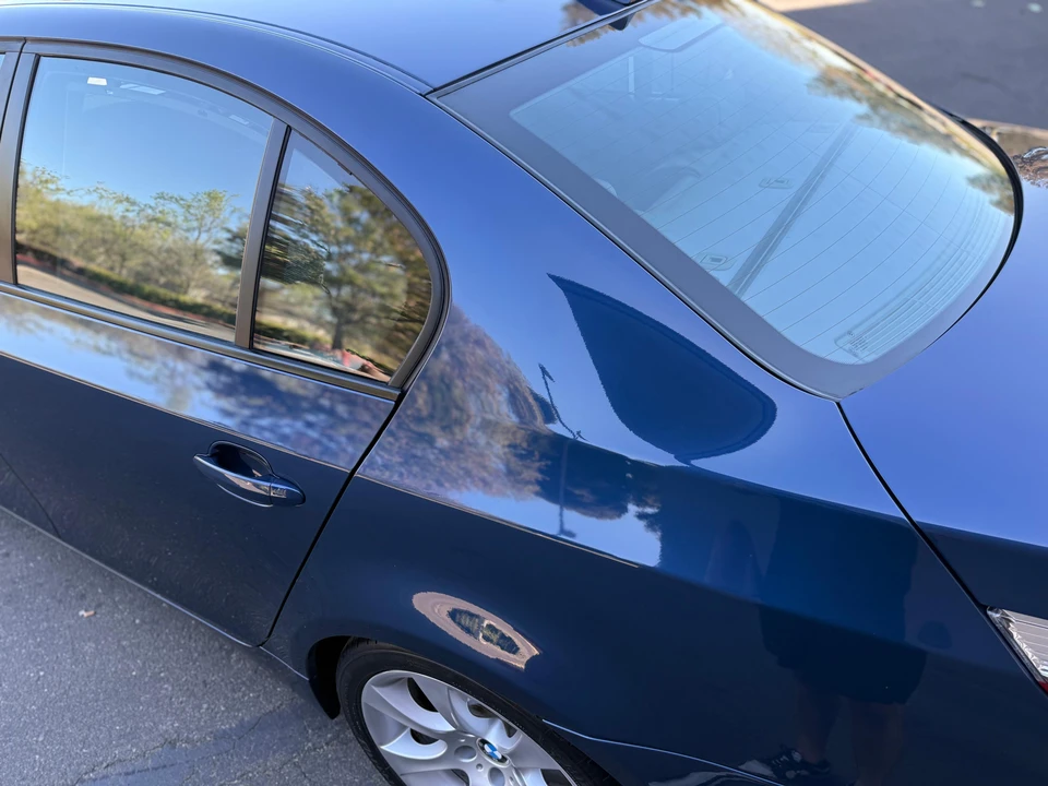 2007 BMW E60 545i & 550i Sedan - Image 24 of 31