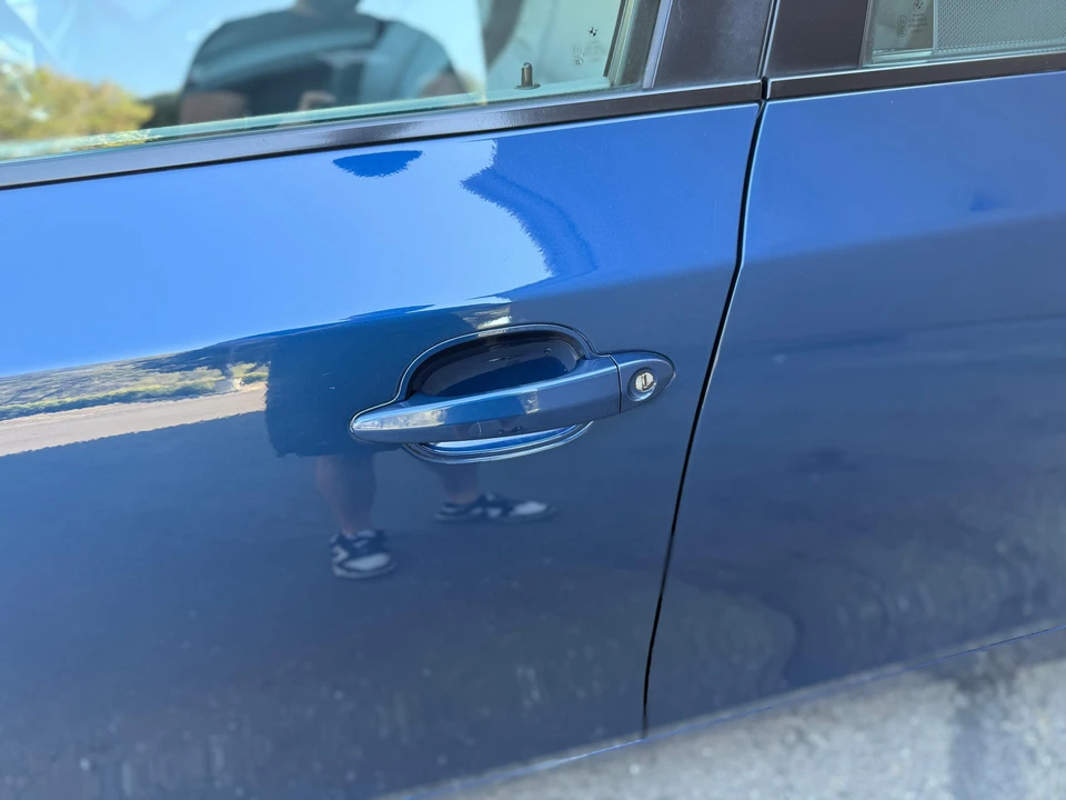 2007 BMW E60 545i & 550i Sedan - Image 21 of 31
