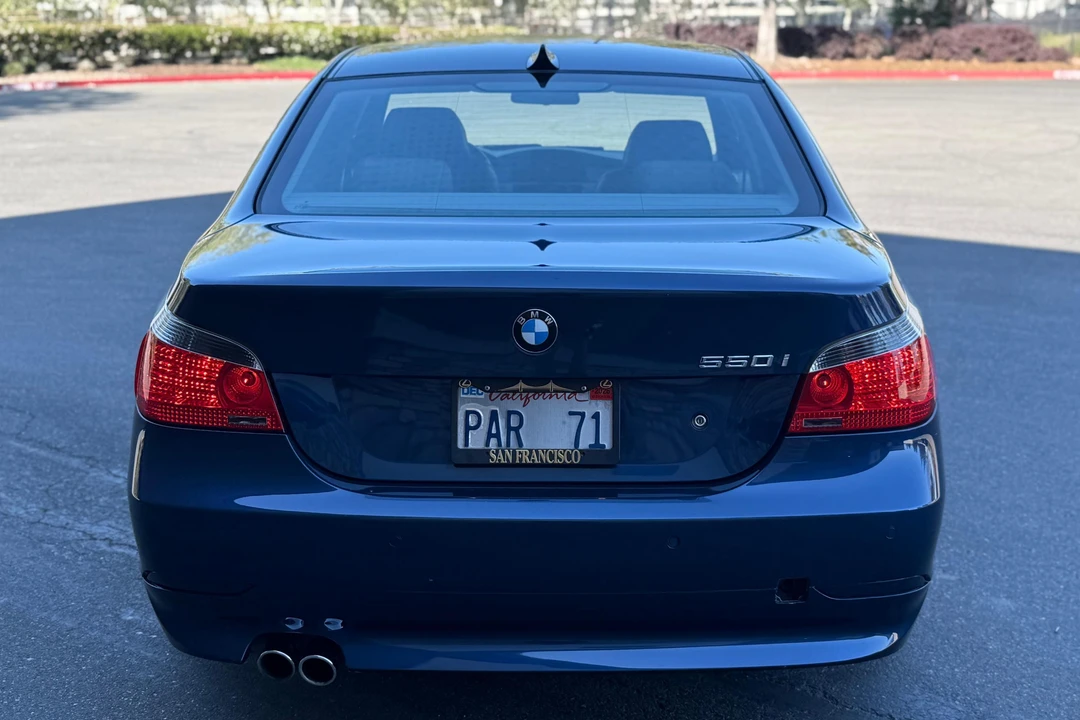 2007 BMW E60 545i & 550i Sedan - Image 5 of 31
