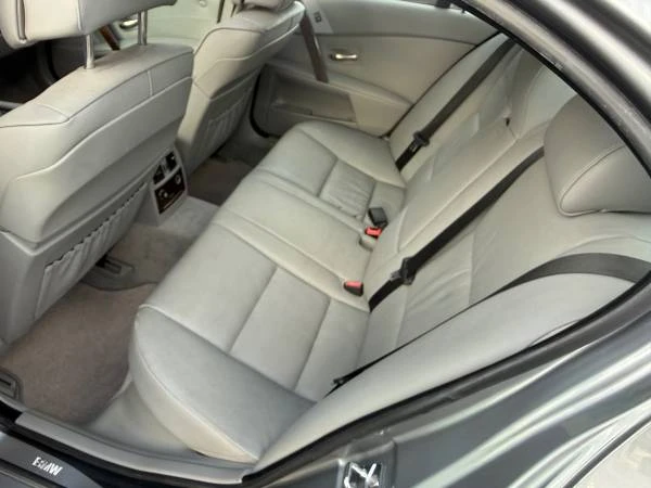 2007 BMW E60 545i & 550i Sedan - Image 8 of 9