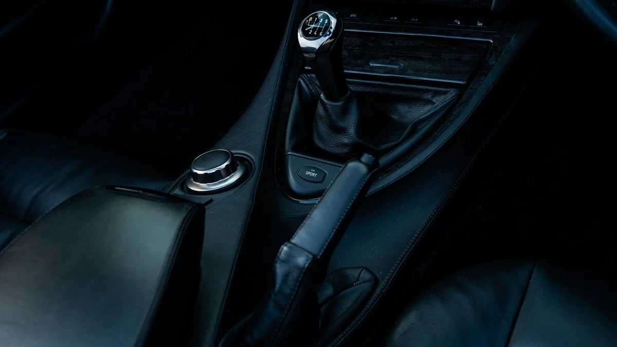2007 BMW E63/E64 645Ci & 650i - Image 24 of 30