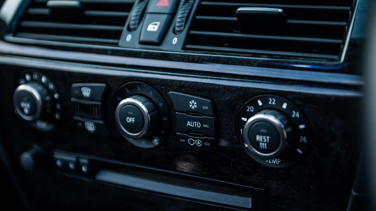 2007 BMW E63/E64 645Ci & 650i - Image 28 of 30