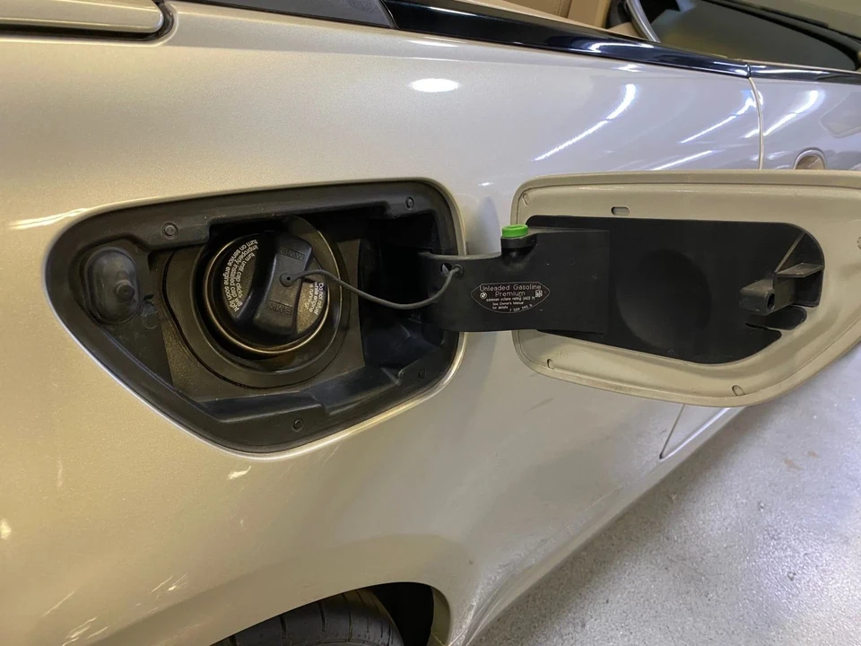 2007 BMW E63/E64 645Ci & 650i - Image 18 of 21