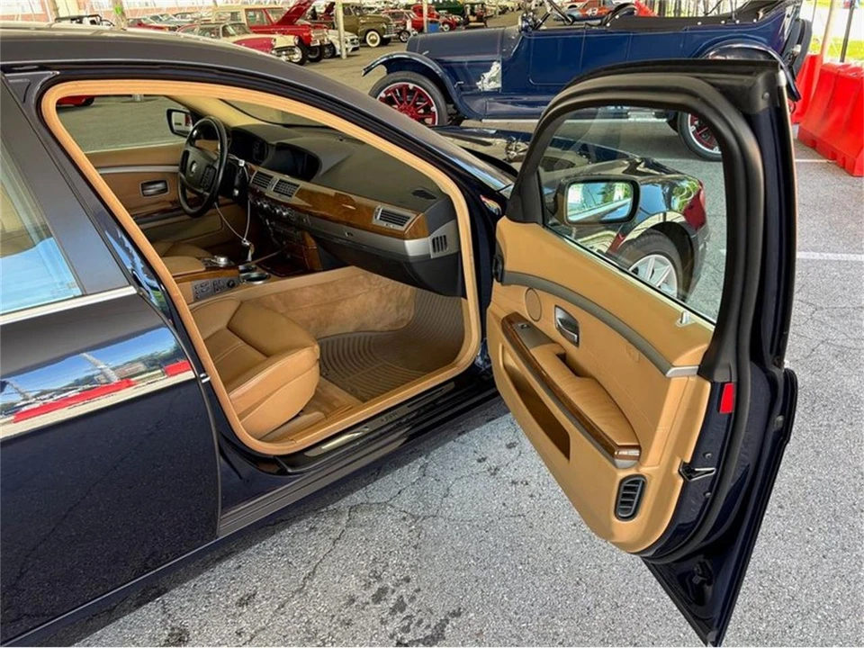 2007 BMW E65/E66 7 Series - Image 10 of 24