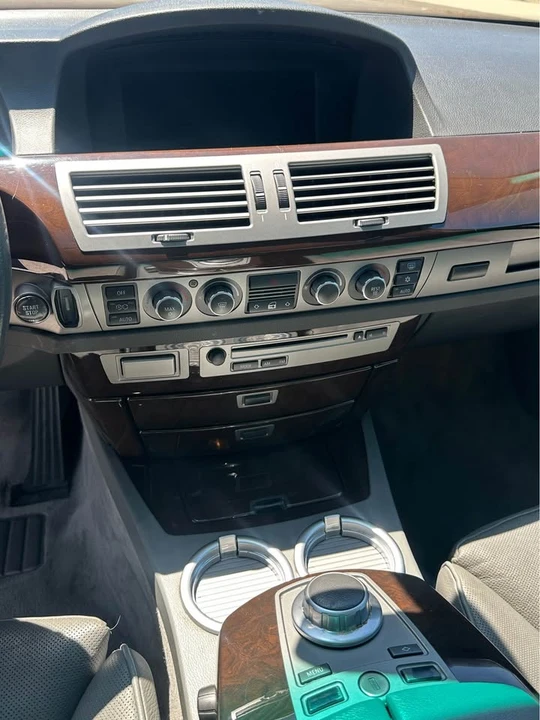 2007 BMW E65/E66 7 Series - Image 14 of 19