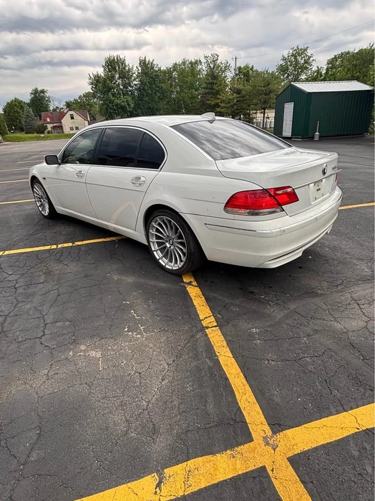2007 BMW E65/E66 750i & 760i Sedan - Image 3 of 10