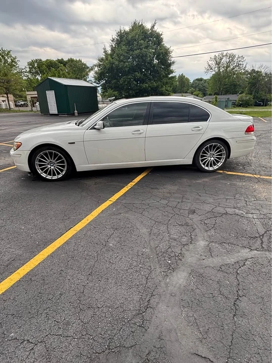 2007 BMW E65/E66 750i & 760i Sedan - Image 2 of 10