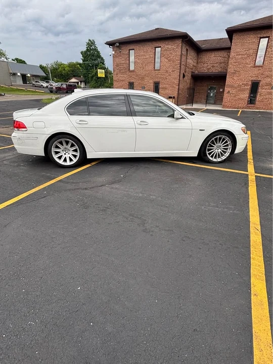 2007 BMW E65/E66 750i & 760i Sedan - Image 6 of 10