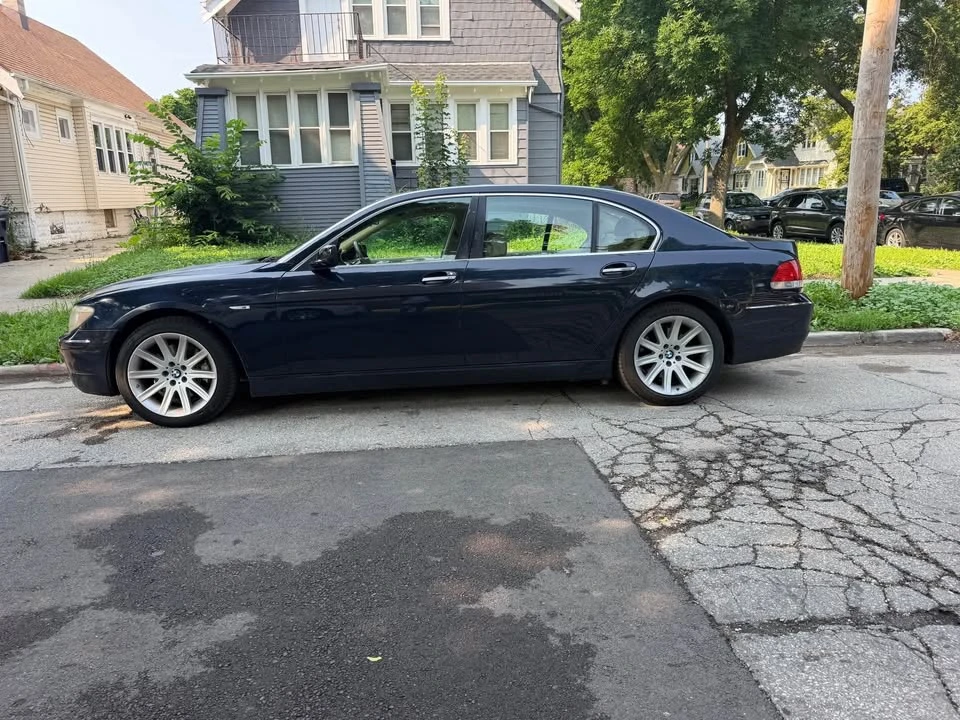 2007 BMW E65/E66 750i & 760i Sedan - Image 2 of 9