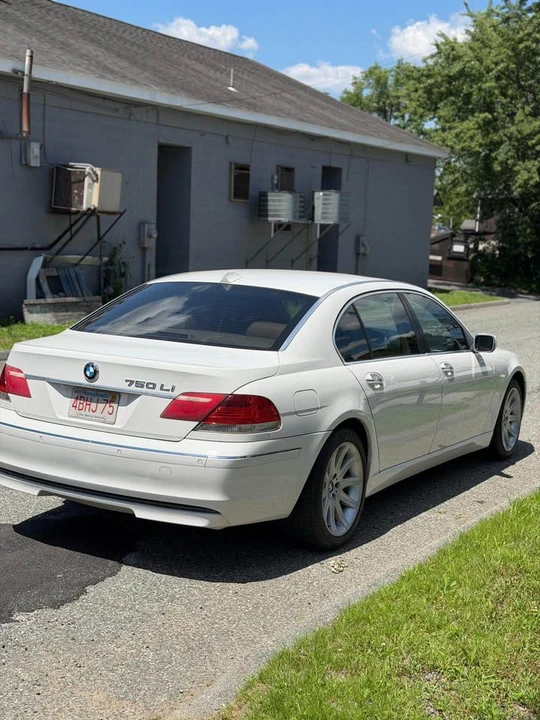 2007 BMW E65/E66 750i & 760i Sedan - Image 4 of 9