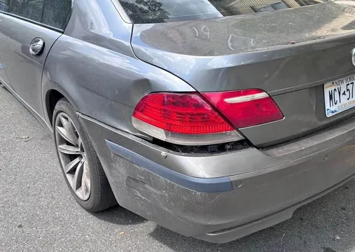 2007 BMW 7 Series 750Li Sedan 4D