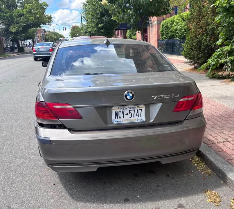 2007 BMW E65/E66 750i & 760i Sedan - Image 5 of 6