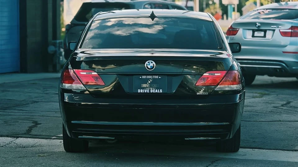 2007 BMW E65/E66 750i & 760i Sedan - Image 5 of 17