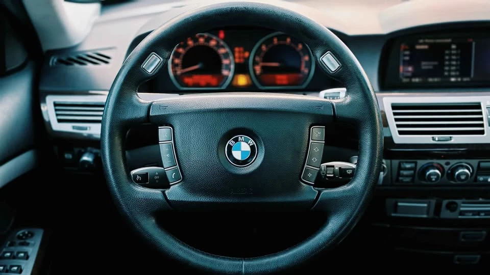 2007 BMW E65/E66 750i & 760i Sedan - Image 11 of 17