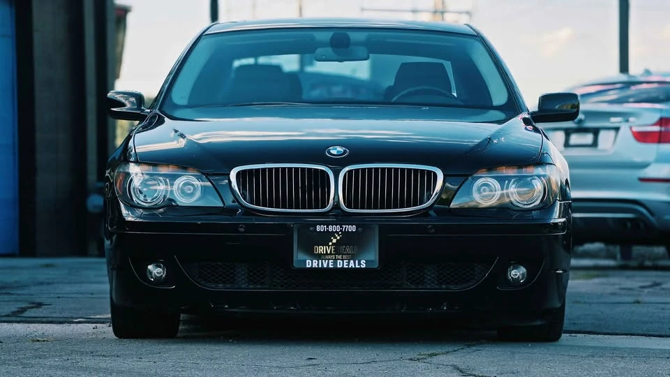 2007 BMW E65/E66 750i & 760i Sedan - Image 2 of 17