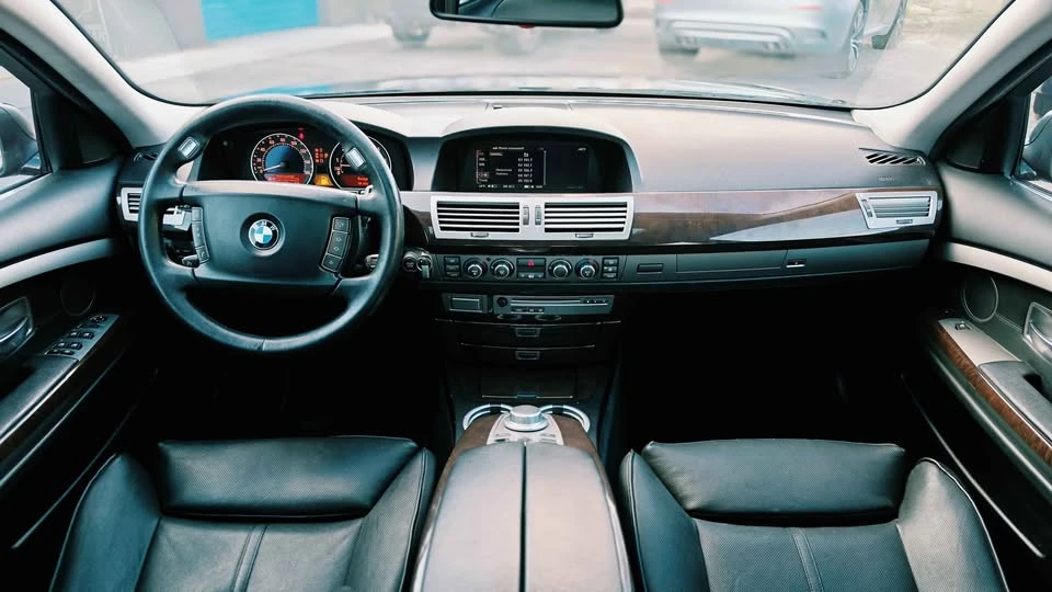 2007 BMW E65/E66 750i & 760i Sedan - Image 7 of 17