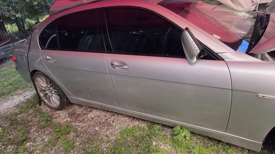 2007 BMW E65/E66 750i & 760i Sedan - Image 3 of 10