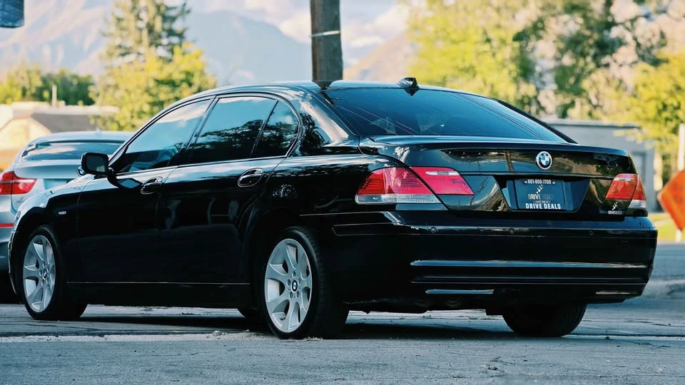 2007 BMW E65/E66 750i & 760i Sedan - Image 6 of 17