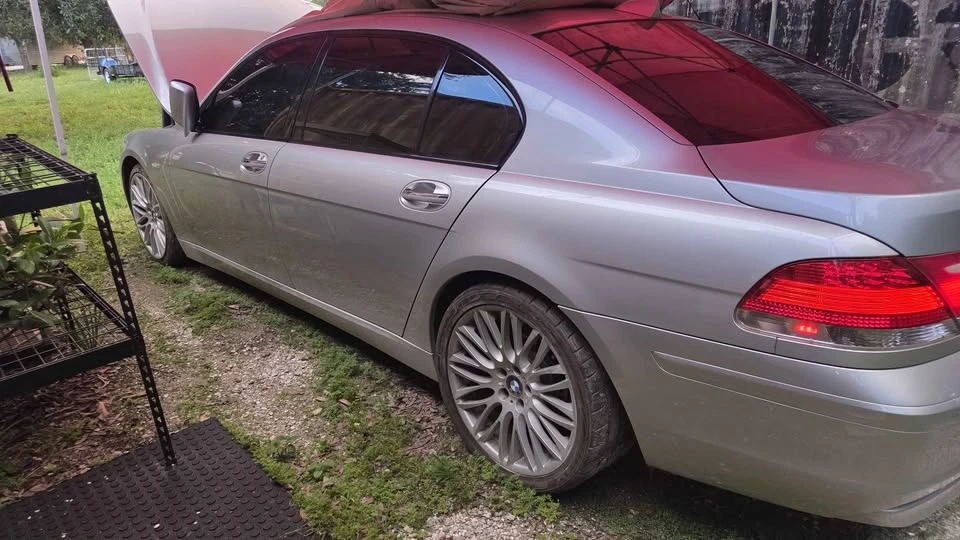 2007 BMW E65/E66 750i & 760i Sedan - Image 4 of 10