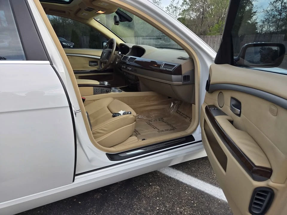 2007 BMW E65/E66 750i & 760i Sedan - Image 16 of 18