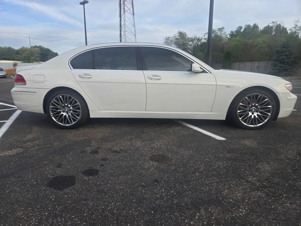 2007 BMW E65/E66 750i & 760i Sedan - Image 7 of 18
