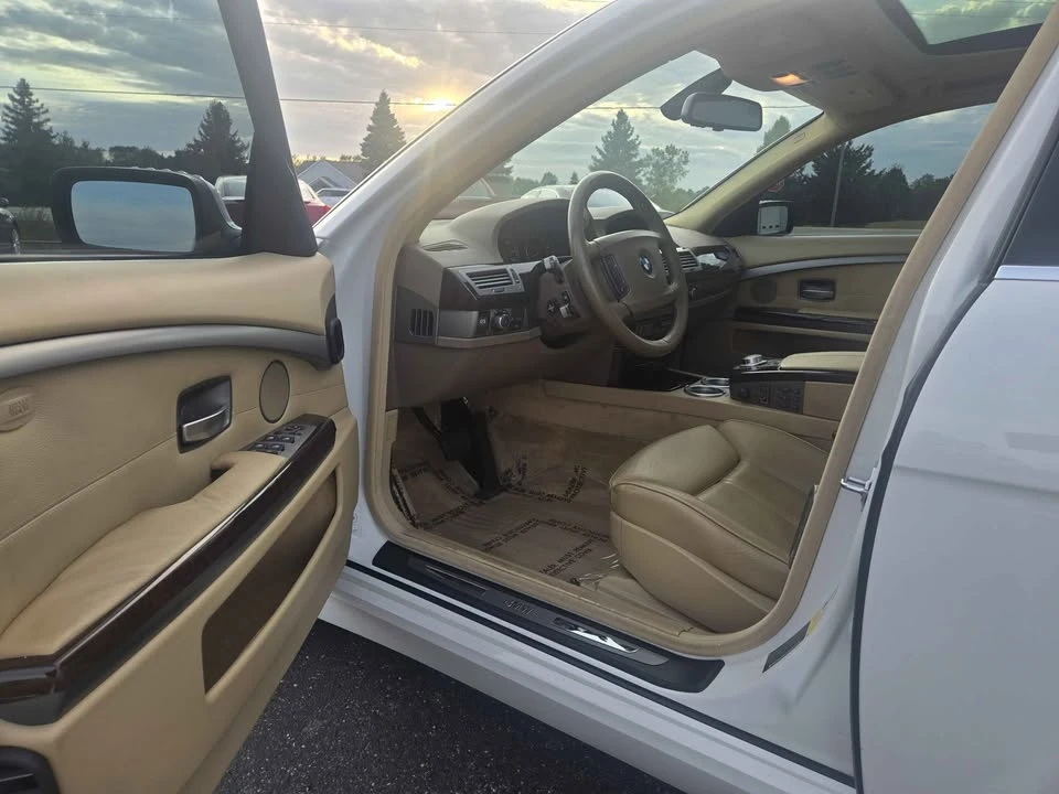 2007 BMW E65/E66 750i & 760i Sedan - Image 9 of 18
