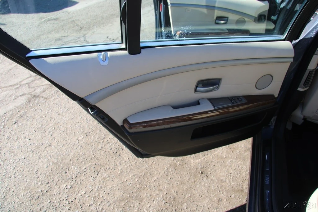 2007 BMW E65/E66 750i & 760i Sedan - Image 18 of 21