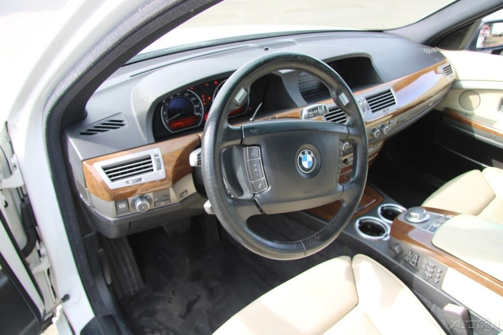 2007 BMW E65/E66 750i & 760i Sedan - Image 14 of 21