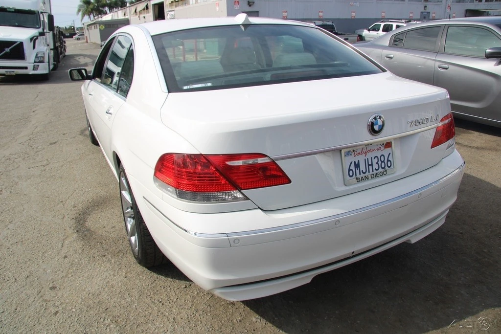 2007 BMW E65/E66 750i & 760i Sedan - Image 5 of 21