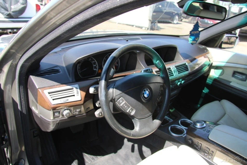 2007 BMW E65/E66 750i & 760i Sedan - Image 16 of 21