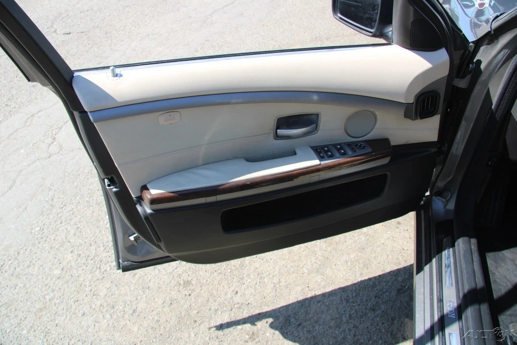 2007 BMW E65/E66 750i & 760i Sedan - Image 14 of 21