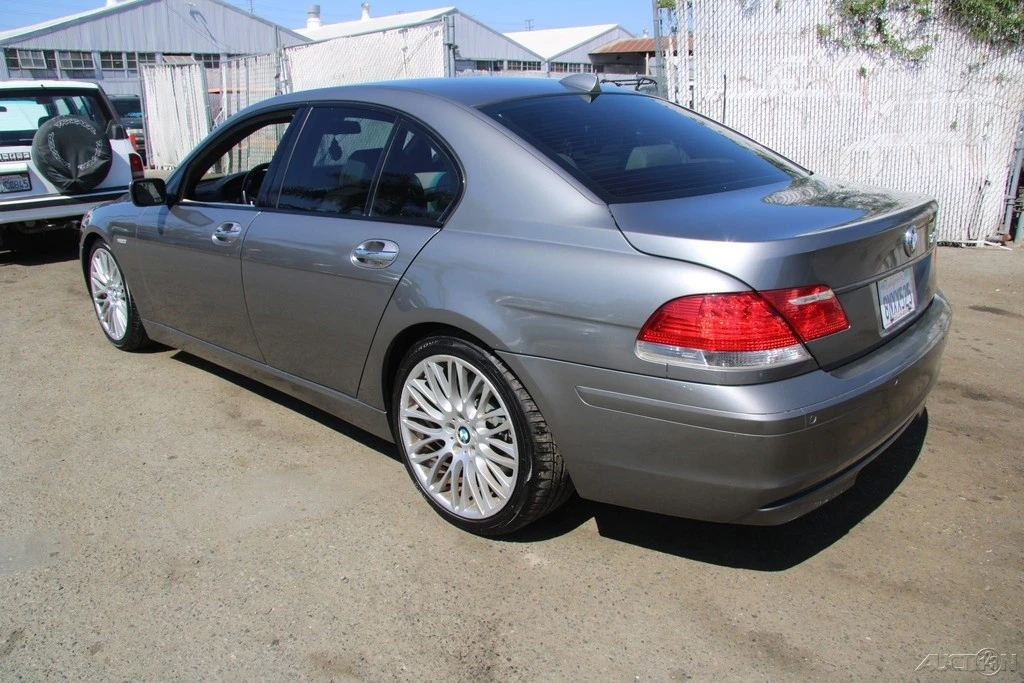 2007 BMW E65/E66 750i & 760i Sedan - Image 4 of 21