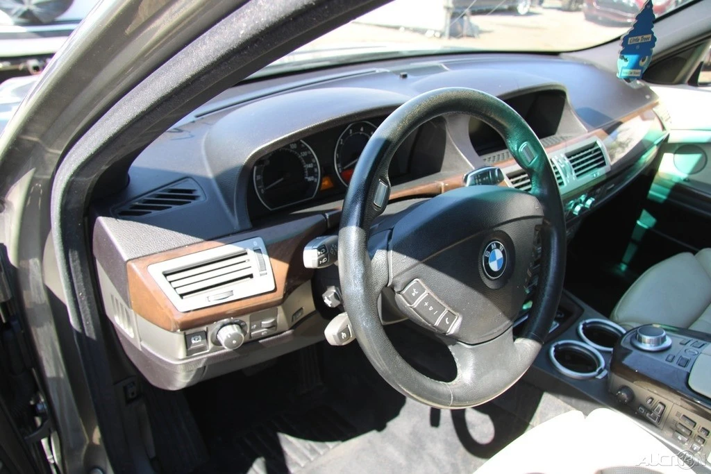 2007 BMW E65/E66 750i & 760i Sedan - Image 17 of 21