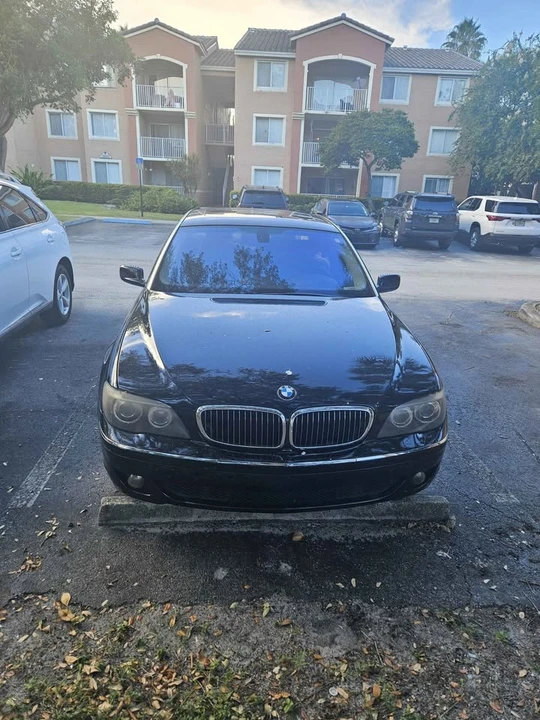 2007 BMW E65/E66 750i & 760i Sedan - Image 3 of 5