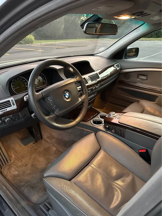 2007 BMW E65/E66 750i & 760i Sedan - Image 9 of 17