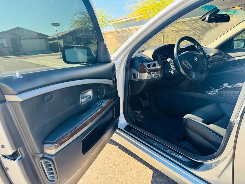 2007 BMW E65/E66 750i & 760i Sedan - Image 9 of 19