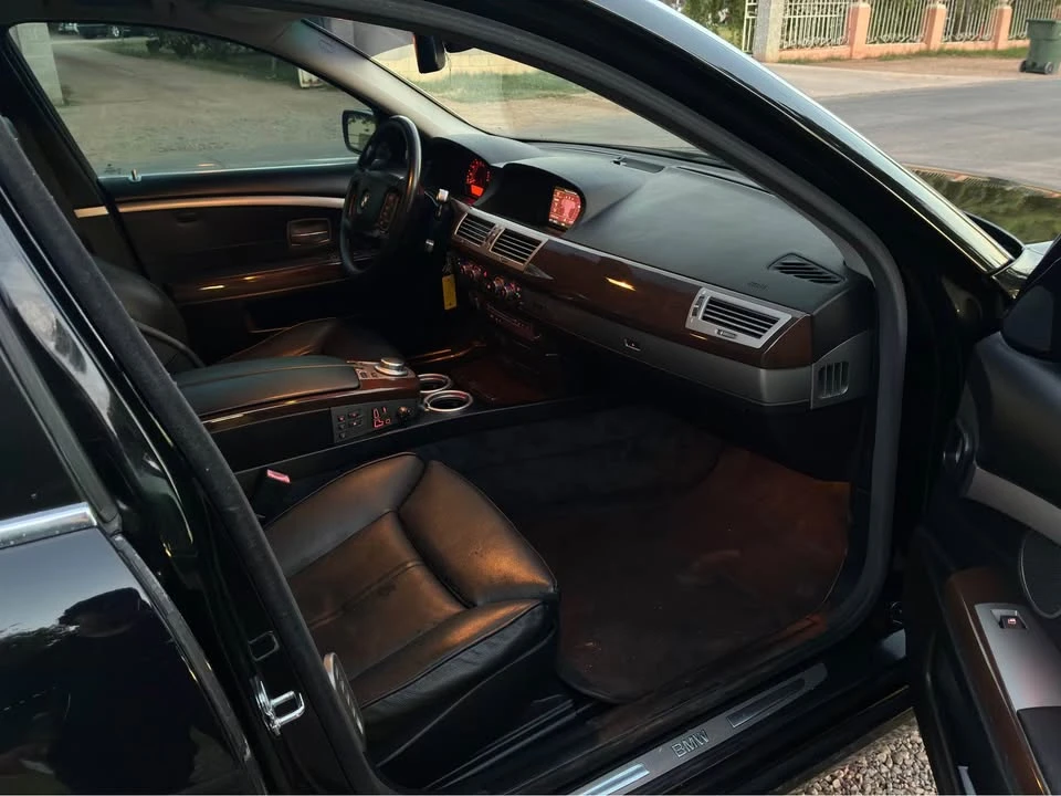2007 BMW E65/E66 750i & 760i Sedan - Image 10 of 12