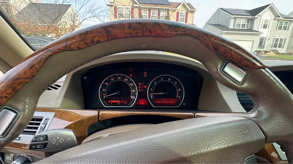 2007 BMW E65/E66 750i & 760i Sedan - Image 6 of 7