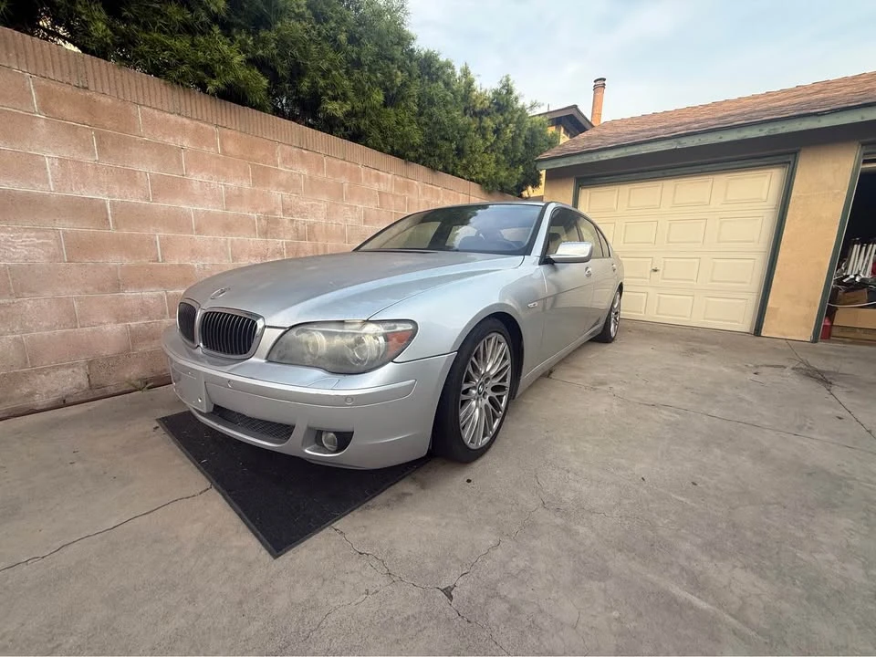 2007 BMW E65/E66 750i & 760i Sedan - Image 2 of 5