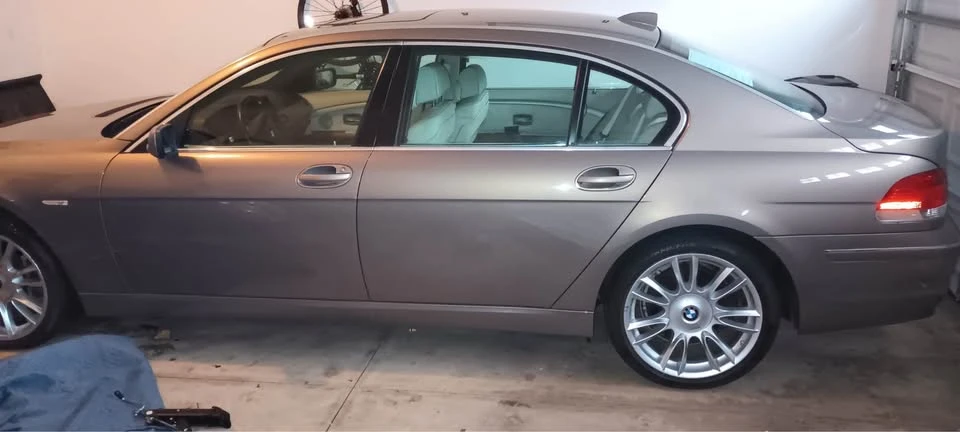 2007 BMW E65/E66 750i & 760i Sedan - Image 3 of 5